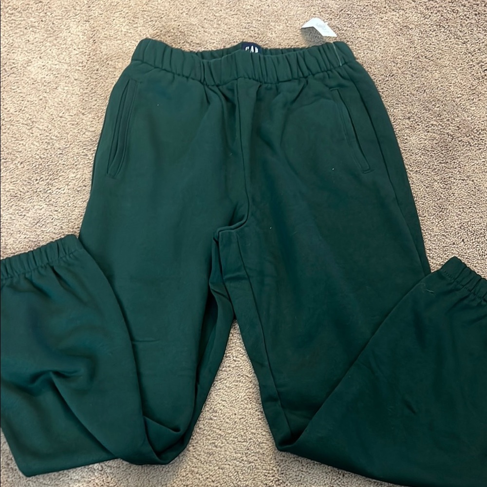 NWT gap joggers